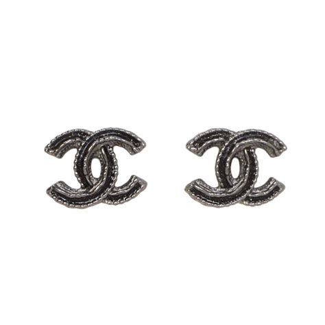 chanel logo on black|Black Chanel logo earrings.